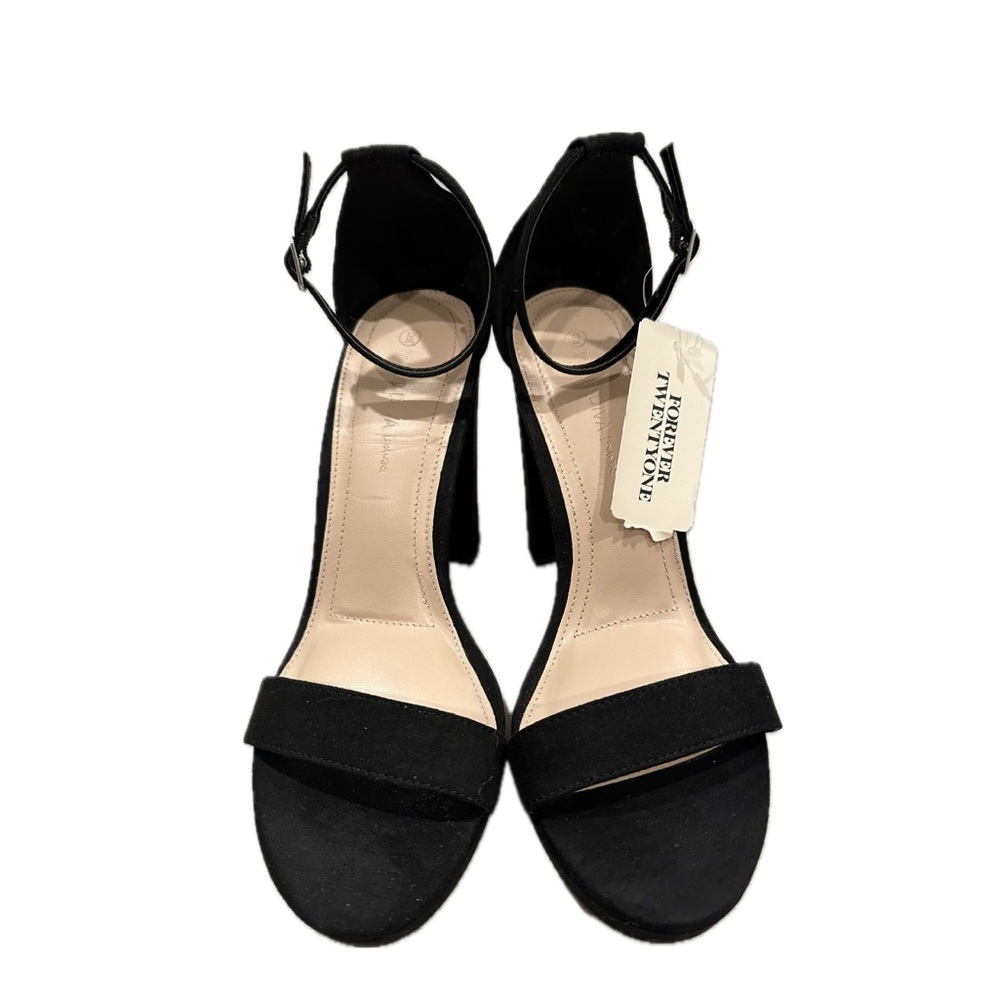 Forever 21 4 inch Black Suede Heels Size 9